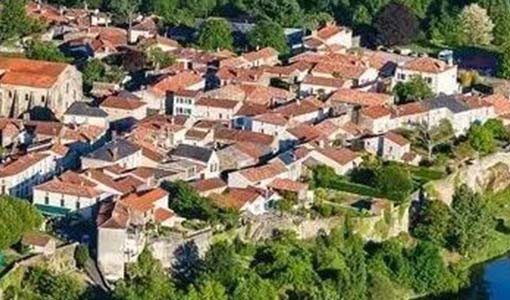 丹巴回乡建别墅为什么一定要选专业乡墅公司